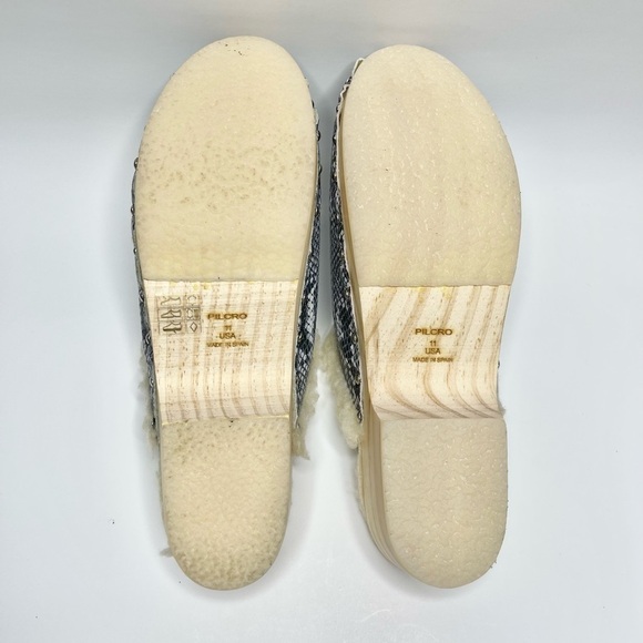 NEW Anthropologie Pilcro Grey Snakeskin Embossed  Wooden Clog US 11/EU 41 - Picture 8 of 10